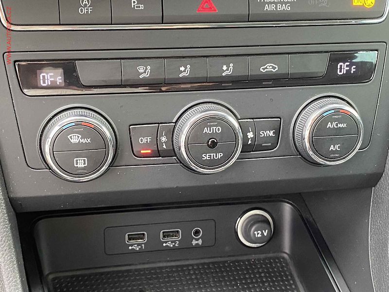 Seat Ateca (2016) 1.4 TSi, Style, LED, navi - fotka 14 z 17