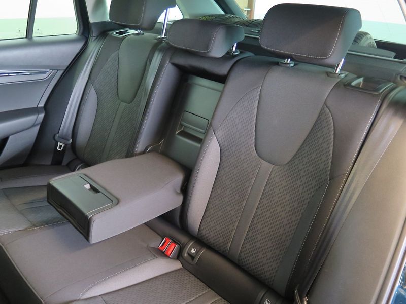 Škoda Octavia (2020) 2.0TDI,klima,výhřev,kamera,taž - fotka 19 z 28