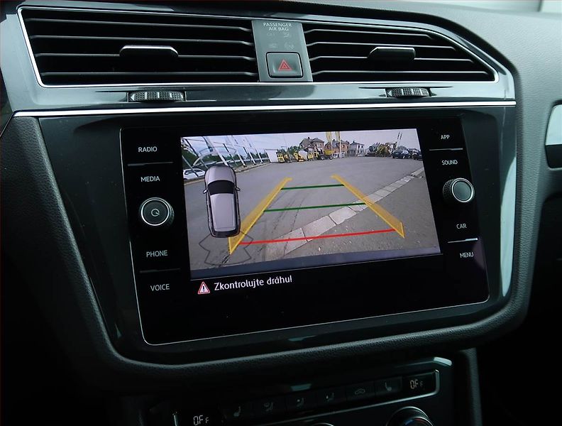 Volkswagen Tiguan (2019) 2.0 TDI, Automat, Serv.kniha - fotka 19 z 24