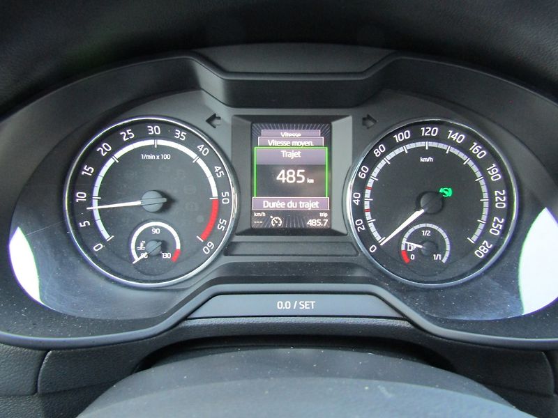 Škoda Octavia (2016) RS 2.0 TDI DSG 4X4 - fotka 30 z 44