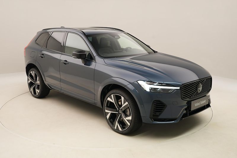Volvo XC60 T8 AWD RECHARGE BLACK EDITION - fotka 17 z 61