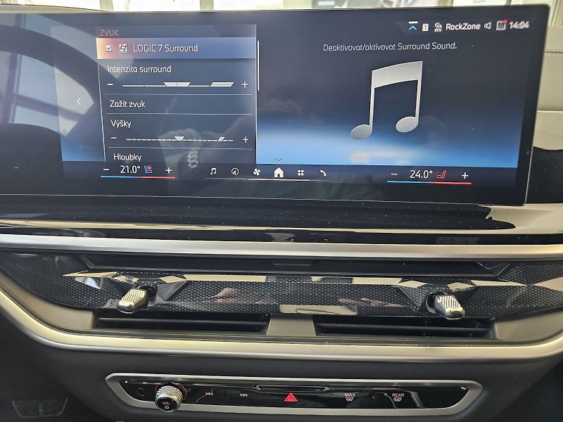 BMW X5 xDrive 30d - fotka 30 z 36