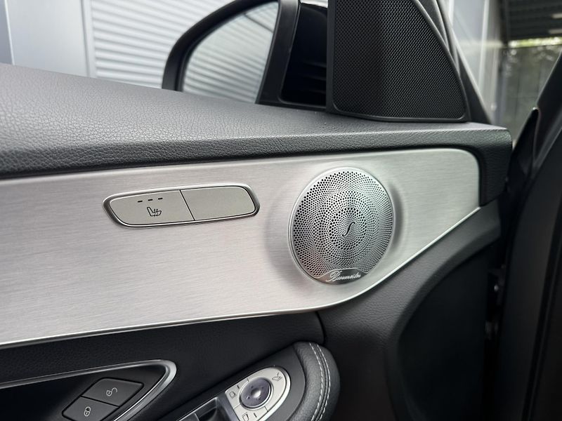 Mercedes-Benz Třídy C (2019) C 300d 4Matic AMG Line - fotka 15 z 32