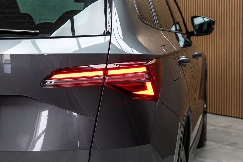 Škoda Karoq 1.5 TSI TAŽNÉ*KAMERA*DPH*ČR 1M - fotka 35 z 39
