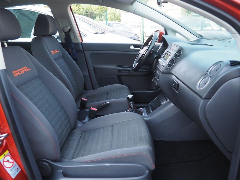 Volkswagen Golf Plus (2006) 1.6i, Edice Goal, AC - fotka 14 z 32