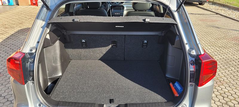 Suzuki Vitara (2018) 1,4 103kW DSG 4×4 BoosterJet - fotka 40 z 55