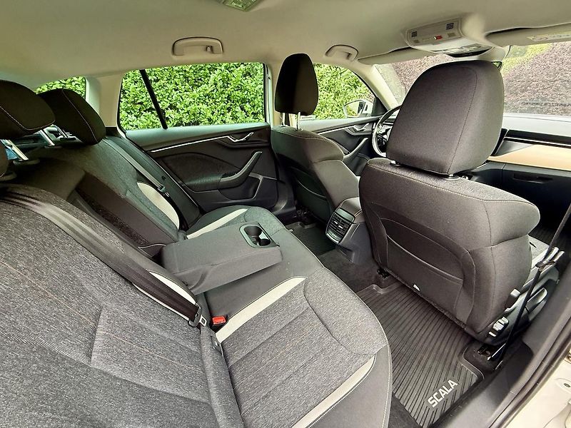 Škoda Scala (2022) 1,0TSi 81kW STYLE DSG TAŽNÉ - fotka 10 z 17