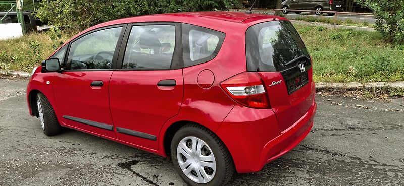 Honda Jazz 1.4 VTEC 73 KW - fotka 2 z 37