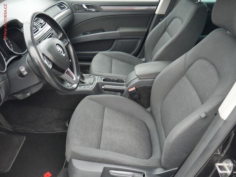 Škoda Superb (2013) 2.0 TDi 4x4, ČR, Bixen, navi - fotka 9 z 21