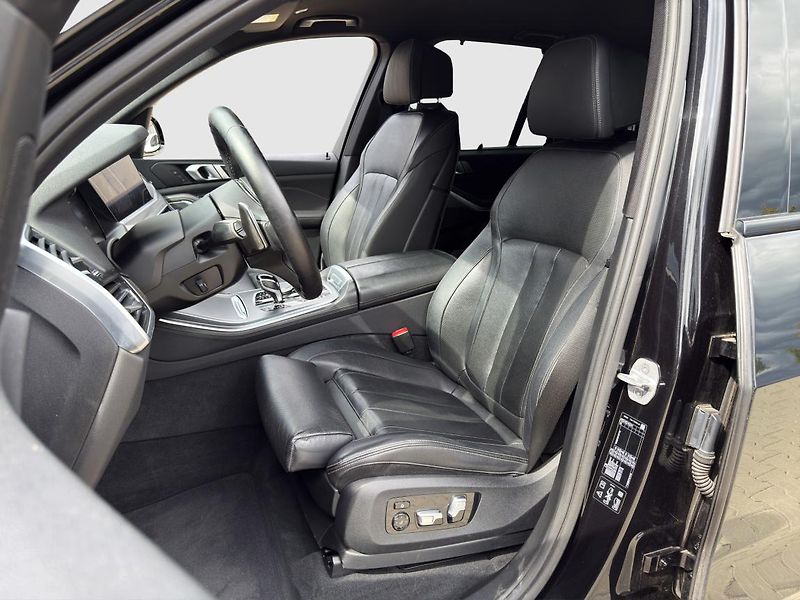 BMW X5 xDrive30d - fotka 7 z 20
