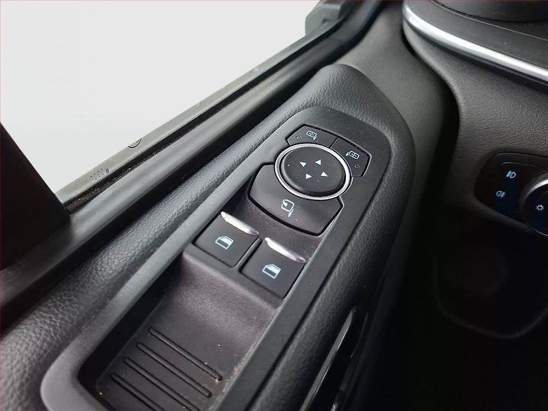 Ford Tourneo Custom (2018) Titanium 2.0 EcoBlue, DPH - fotka 20 z 21