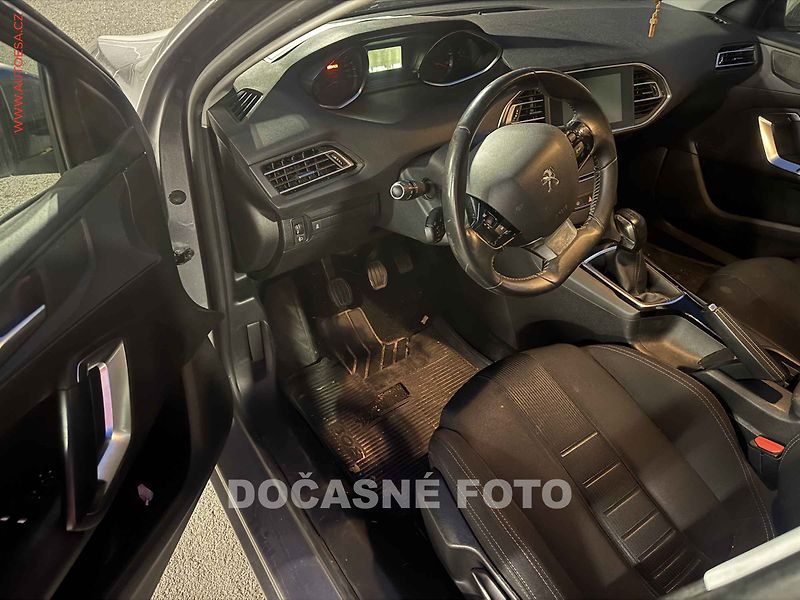 Peugeot 308 (2014) 1.6 HDi, ČR, autoAC - fotka 3 z 3
