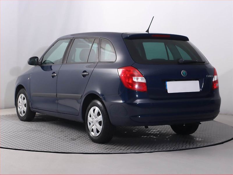 Škoda Fabia (2012) 1.2, Serv.kniha, CZ doklady - fotka 4 z 14