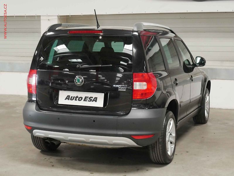 Škoda Yeti (2013) 1.6 TDi, xenon, autoAC - fotka 6 z 21