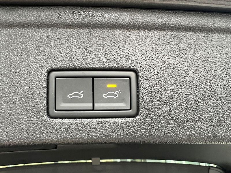 Volkswagen Touareg R-line 3,0TDI 210kW - fotka 19 z 22