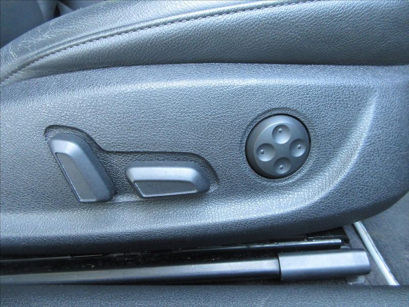 Audi A5 3,0 TDi 4x4 Navi S-Line B&O - fotka 37 z 38