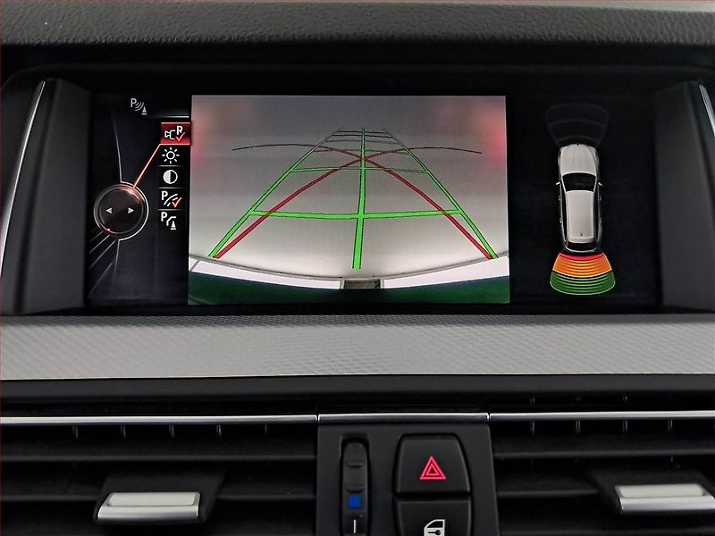 BMW Řada 5 (2017) M Sport 530d xDrive, 4X4 - fotka 18 z 20