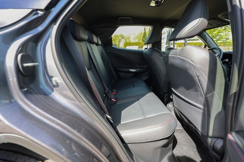 Lexus LBX 1,5 HEV ELEGANT TECH - fotka 17 z 22