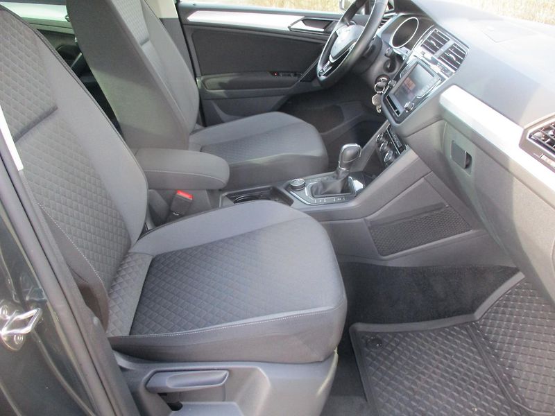 Volkswagen Tiguan 2.0TDi*4x4*7DSG*NAVI*T.ZAŘ - fotka 33 z 51