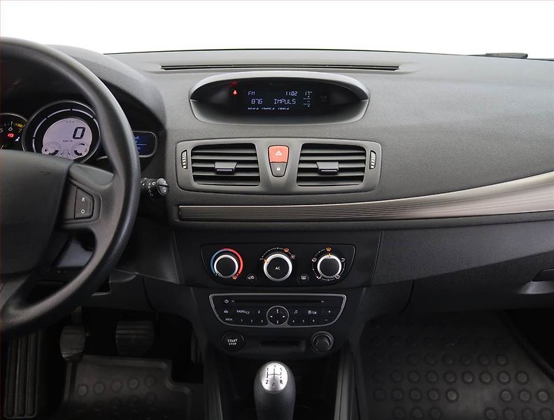 Renault Mégane (2011) 1.6 16V, ČR,1.maj, nová STK - fotka 12 z 17