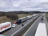 Ve středu se na dálnici D1 ve směru na Brno tvořila i kolona.