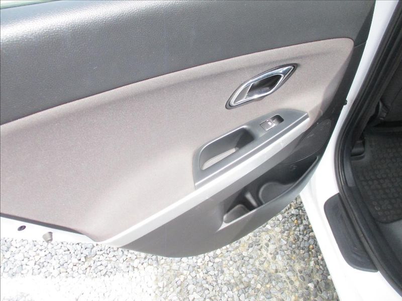 Kia Ceed 1,6 CRDi, klima,servis,DPH,CZ, - fotka 16 z 40