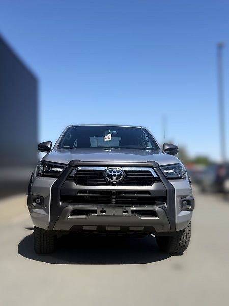 Toyota Hilux (2025) Invincible - fotka 3 z 7