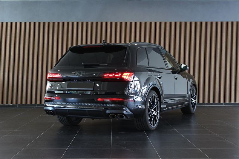 Audi SQ7 Ceramic Exclusive B&O FullSpec - fotka 3 z 33