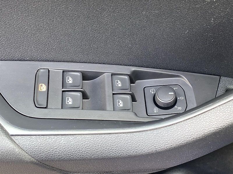 Škoda Karoq (2023) 2.0 TDI 4x4 DSG Style - fotka 23 z 34