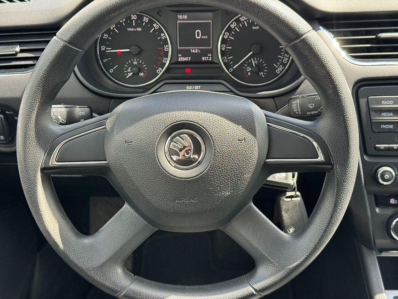 Škoda Octavia (2014) Ambition 1.6 TDI 77kW - fotka 16 z 31