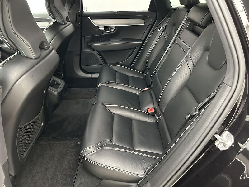 Volvo V90 2.0 D5 4x4 R-Design - fotka 12 z 30