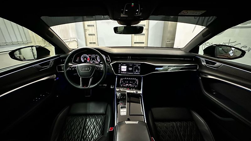 Audi S7 ZÁRUKA / TOP STAV - fotka 26 z 46