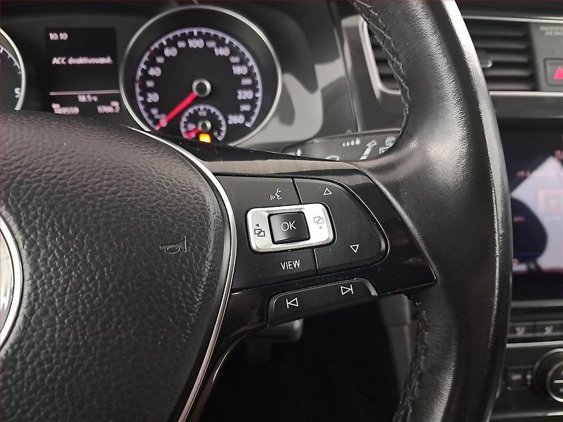 Volkswagen Golf (2019) 1.6 TDI, Kůže, Tempomat - fotka 16 z 18