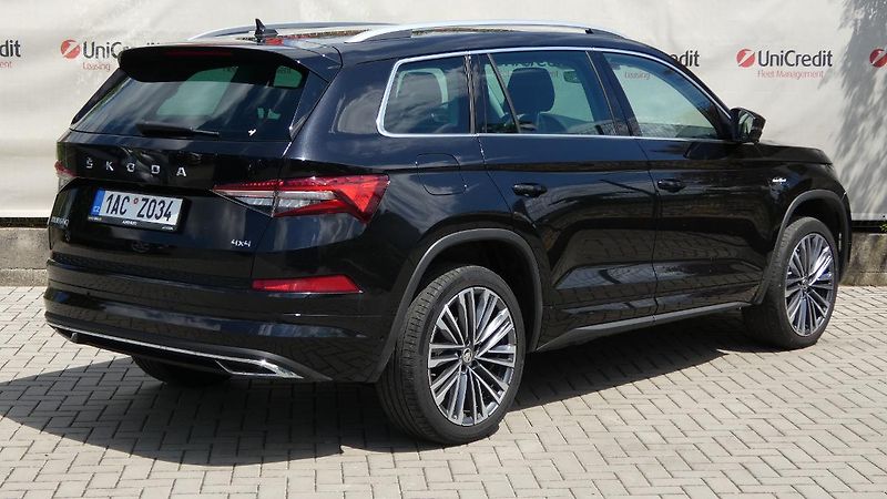 Škoda Kodiaq 2,0 TSI 140 kW L&K 4x4 DSG - fotka 3 z 26