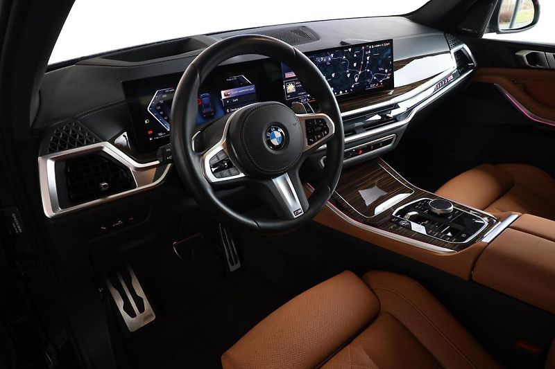 BMW X5 xDrive30d - fotka 2 z 26
