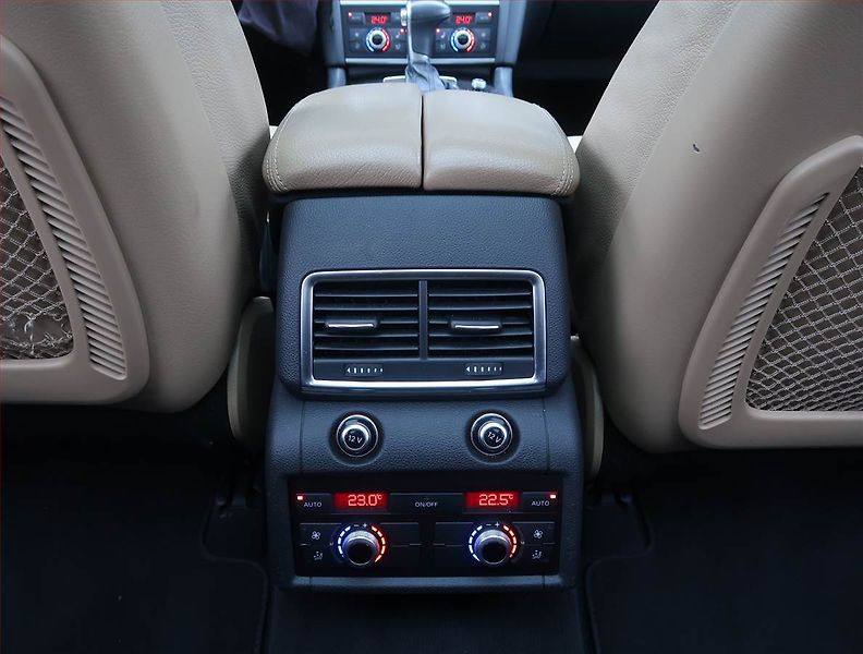 Audi Q7 (2012) 3.0 TDI, 4X4, Automat, Kůže - fotka 17 z 18