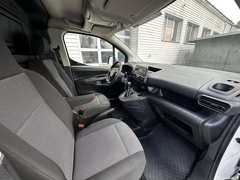 Opel Combo VAN-1.2i-81KW-DPH-KLIMA-ENJOY- - fotka 7 z 18