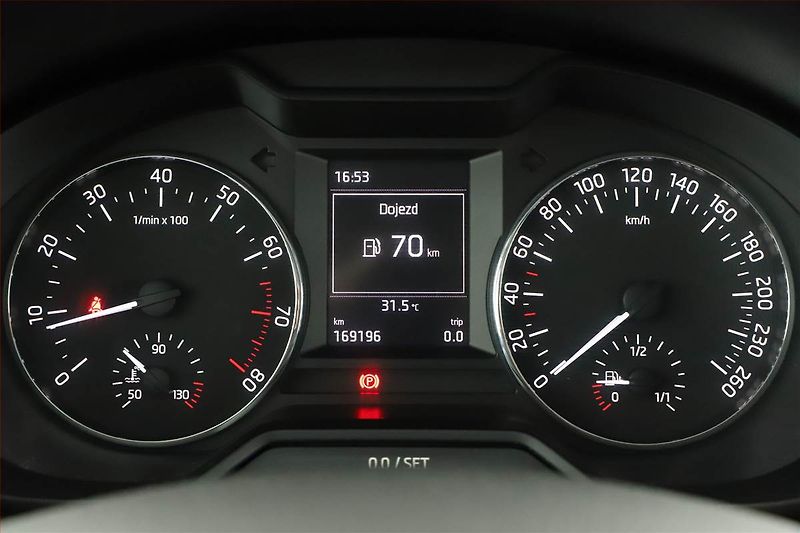 Škoda Octavia (2014) Ambition 1.2 TSI, Tempomat - fotka 10 z 15