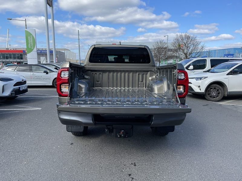 Toyota Hilux 2.8D Invincible ODBĚR 3/2027 - fotka 5 z 31