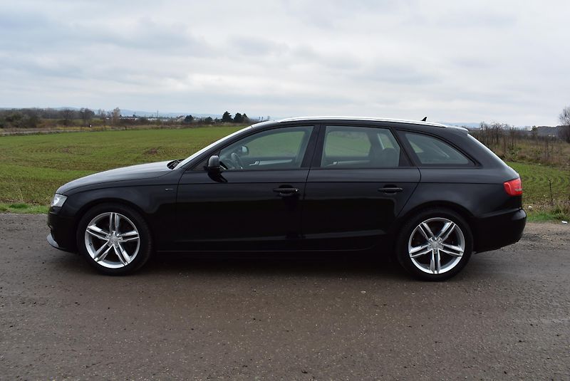 Audi A4 2,0 TDI S-LINE,NAVI,SERVISKA - fotka 2 z 18