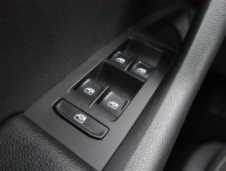 Škoda Octavia (2019) Clever 1.5 TSI, Serv.kniha - fotka 16 z 21