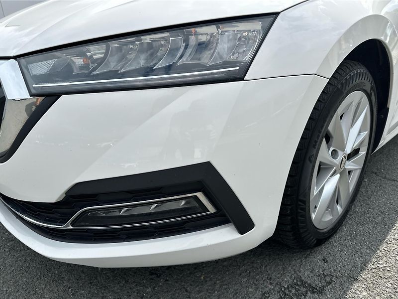 Škoda Octavia Combi STY TS 110/1.5 M6F - fotka 23 z 23