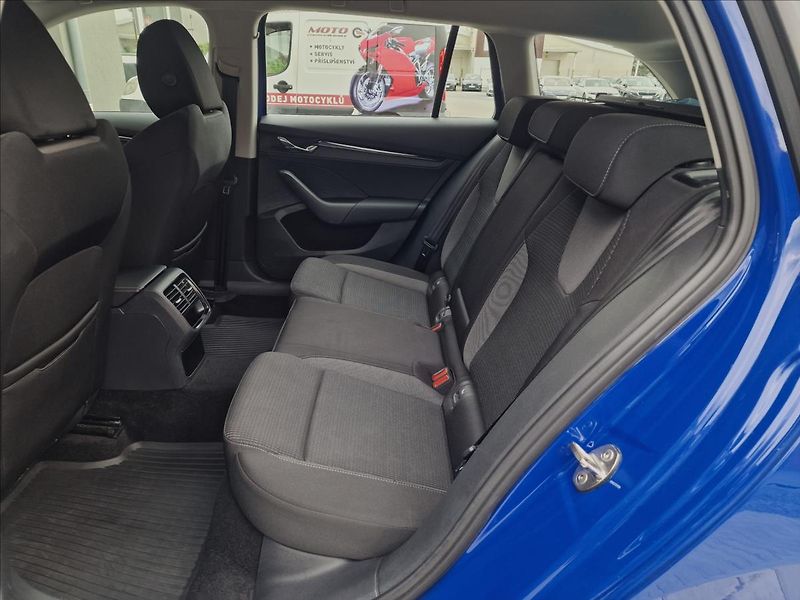Škoda Octavia 2.0 TDI, původ ČR, 1.Majitel - fotka 17 z 50