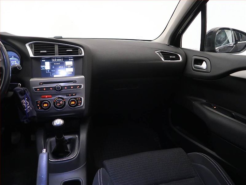 Citroën C4 (2016) 1.2 PureTech, Serv.kniha - fotka 8 z 12