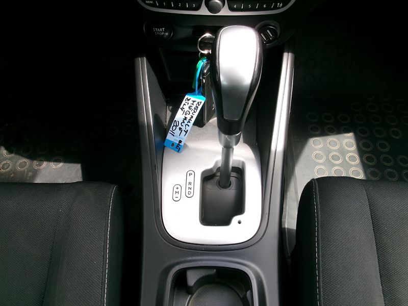 Renault Mégane (2011) 1,5dCi AUT AC BT TEMP TAŽNÉ - fotka 25 z 26