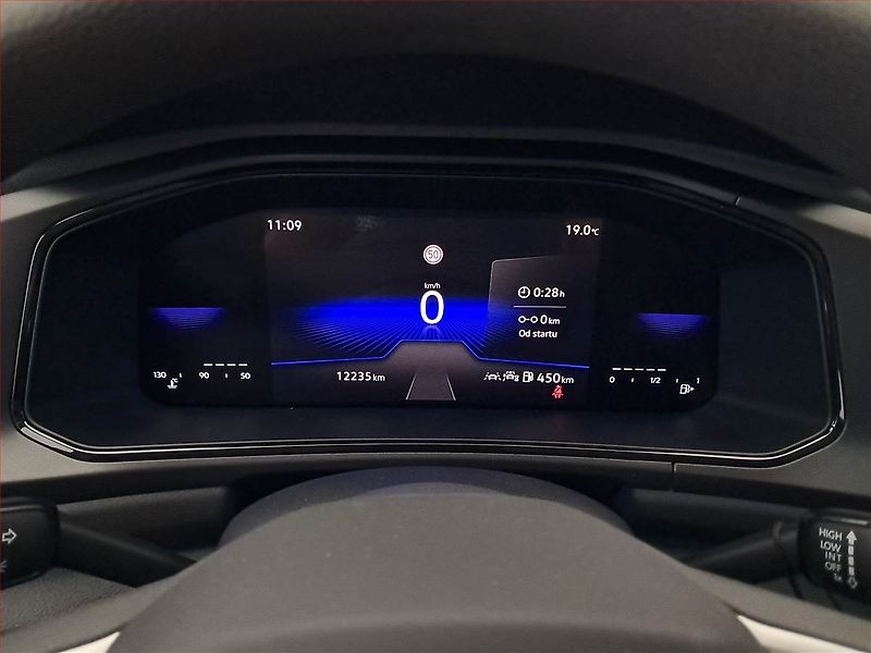 Volkswagen T-Roc (2025) 1.0 TSI - fotka 11 z 19