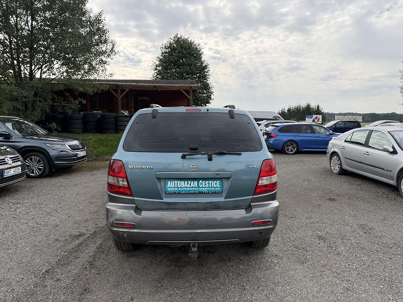 Kia Sorento 2.5 CRDi MAN 4x4 - fotka 5 z 23