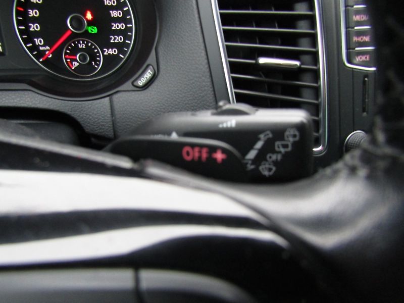 Volkswagen Sharan (2017) 2. 0 TDI 135kW DSG  ACC - fotka 31 z 40