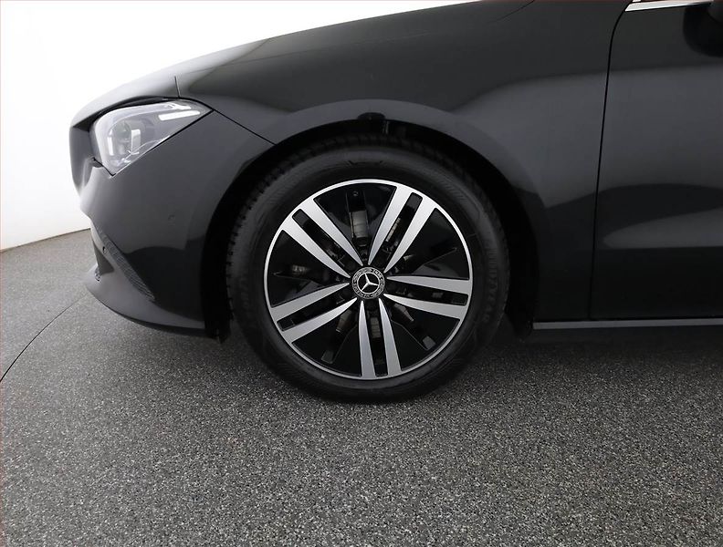Mercedes-Benz CLA (2021) 220 d 4MATIC - fotka 21 z 21