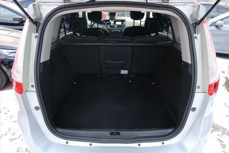 Renault Grand Scénic (2015) 1.5 dCi, Automat, Navi - fotka 14 z 21